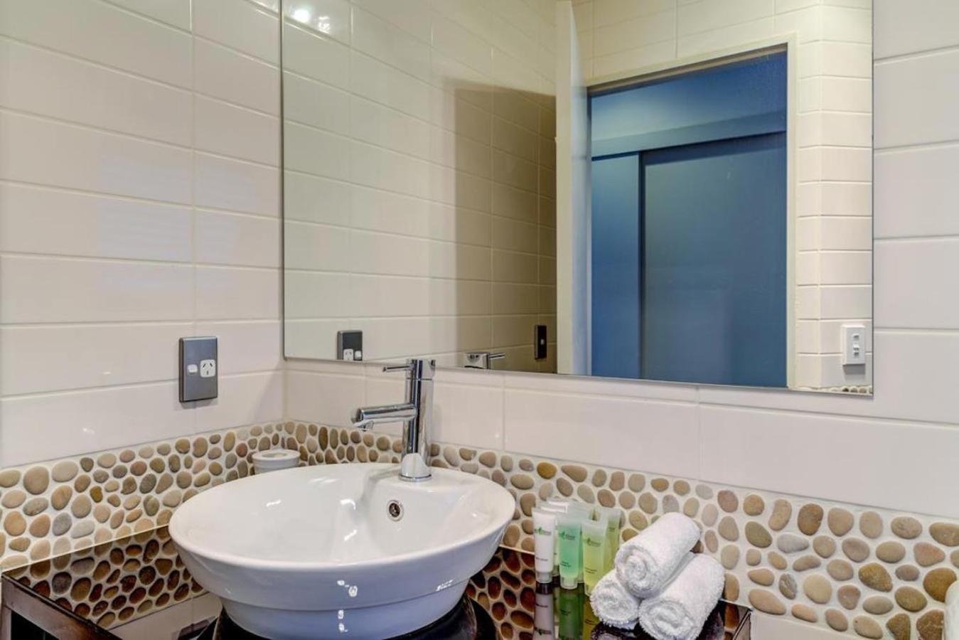 Lakefront Luxury Penthouse Central Distretto di Queenstown Esterno foto